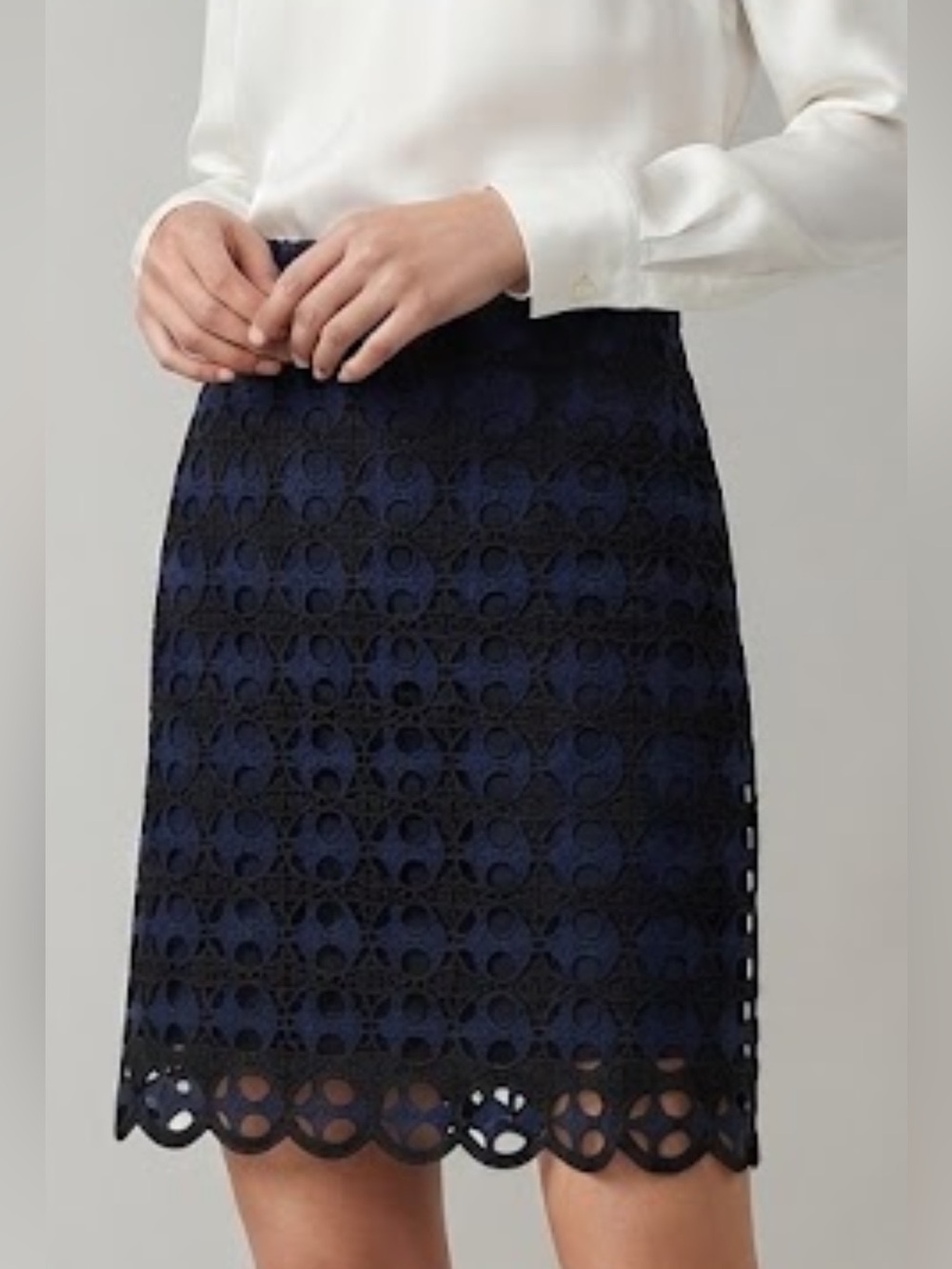 Akris Punto Lace Mini Skirt Designer High Waist Eyelet Feminine Date Night Sz 6